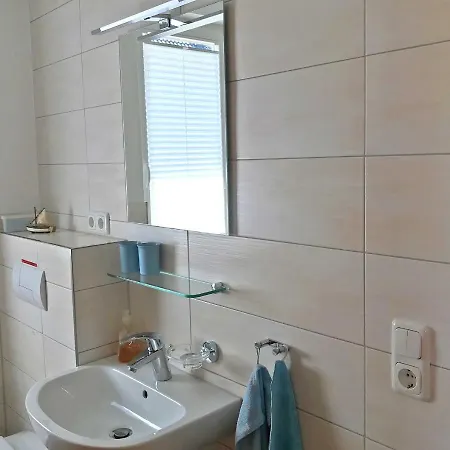 Ferienhaus Mit 3 Schlafzimmern Am بيت للعطل Wustrow (Mecklenburg-Strelitz)